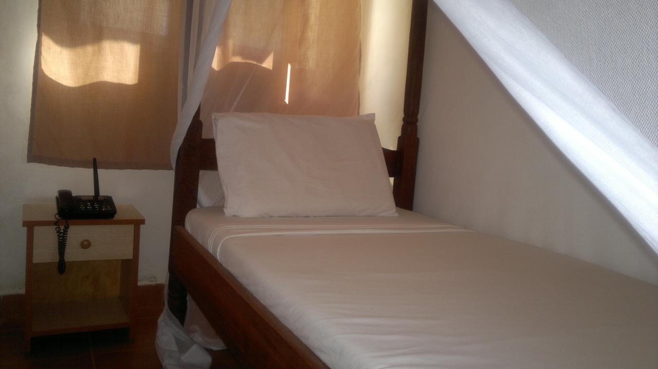 Prestige Holiday Resort Малинди Екстериор снимка