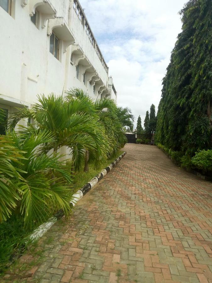 Prestige Holiday Resort Малинди Екстериор снимка
